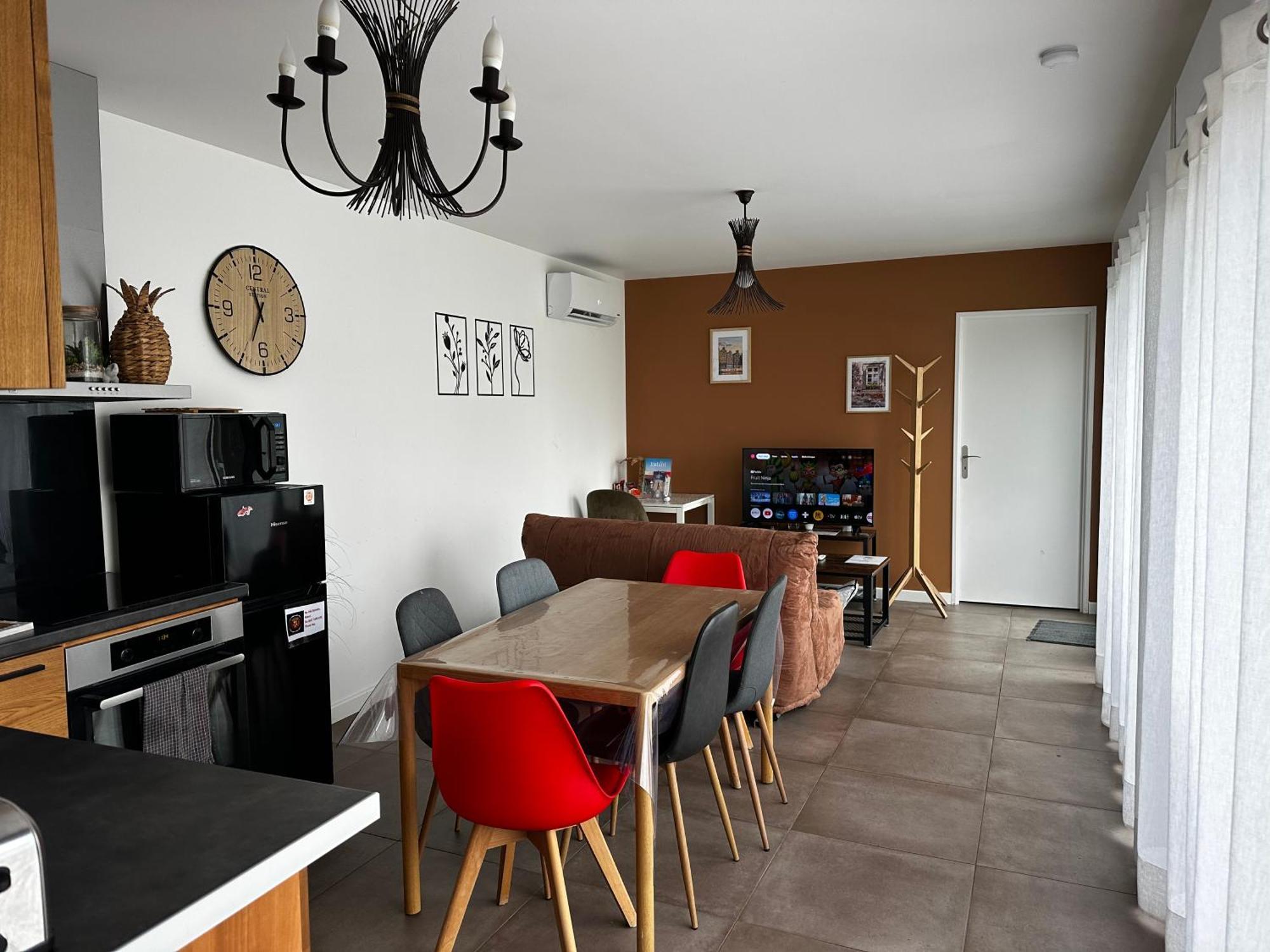 Maison La capucine sur Quai de Seine, wifi, machine à laver, parking privé gratuit Vernon  Exterior foto